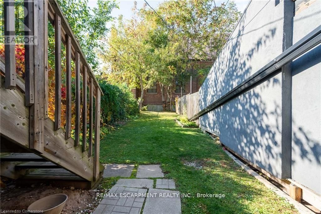 299 JAMES STREET NORTH Image 41