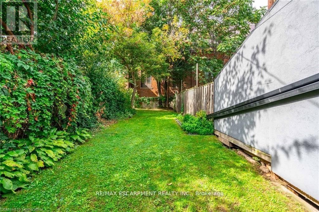 299 JAMES STREET NORTH Image 43