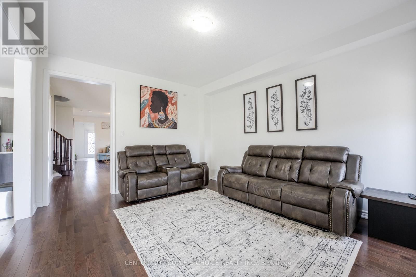 110 ELM STREET Image 12