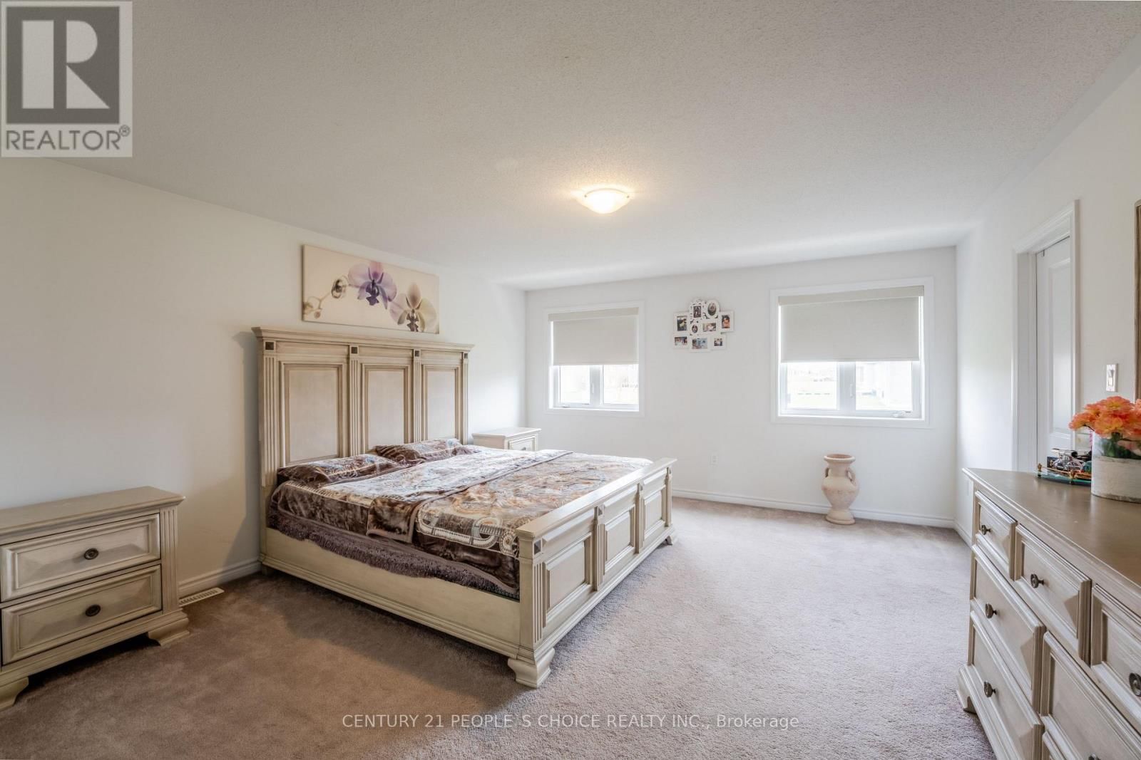 110 ELM STREET Image 24