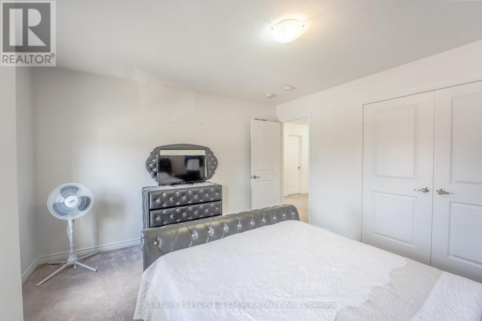 110 ELM STREET Image 39