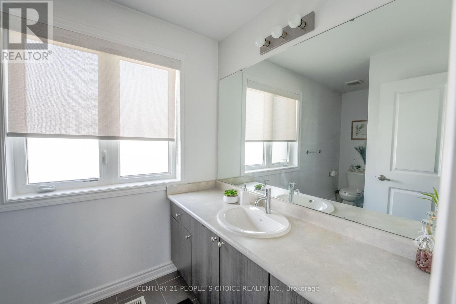 110 ELM STREET Image 41