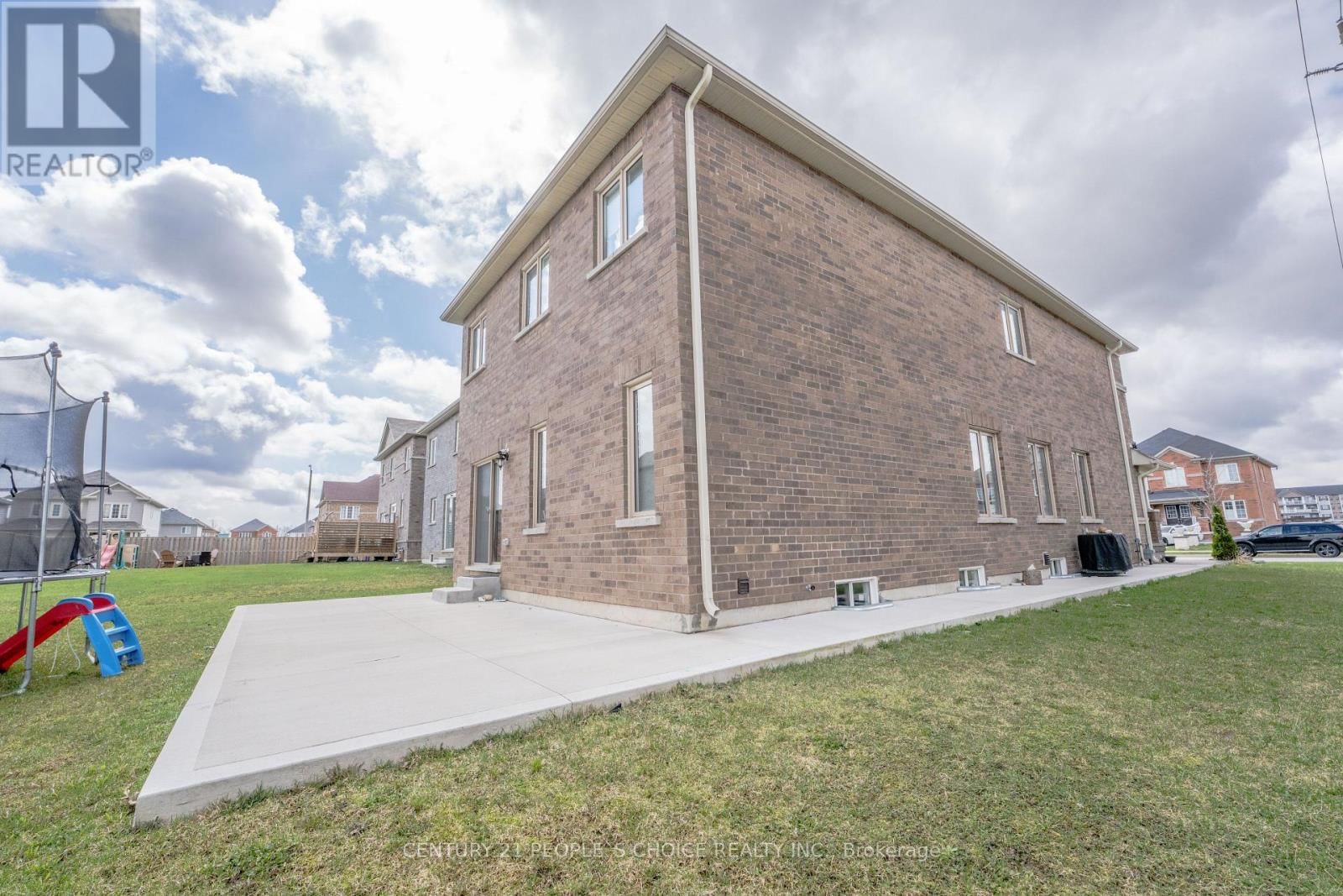 110 ELM STREET Image 50