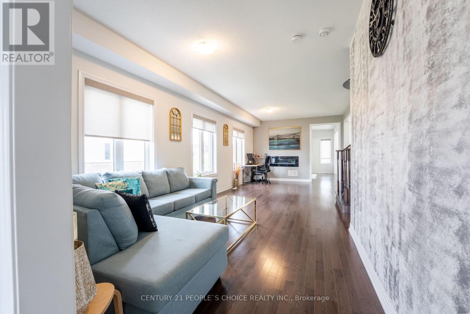 110 ELM STREET Image 8