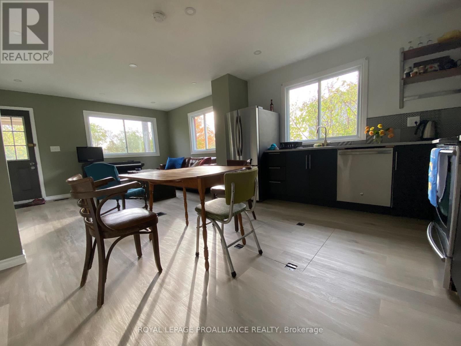 90-92 CAVAN STREET Image 25