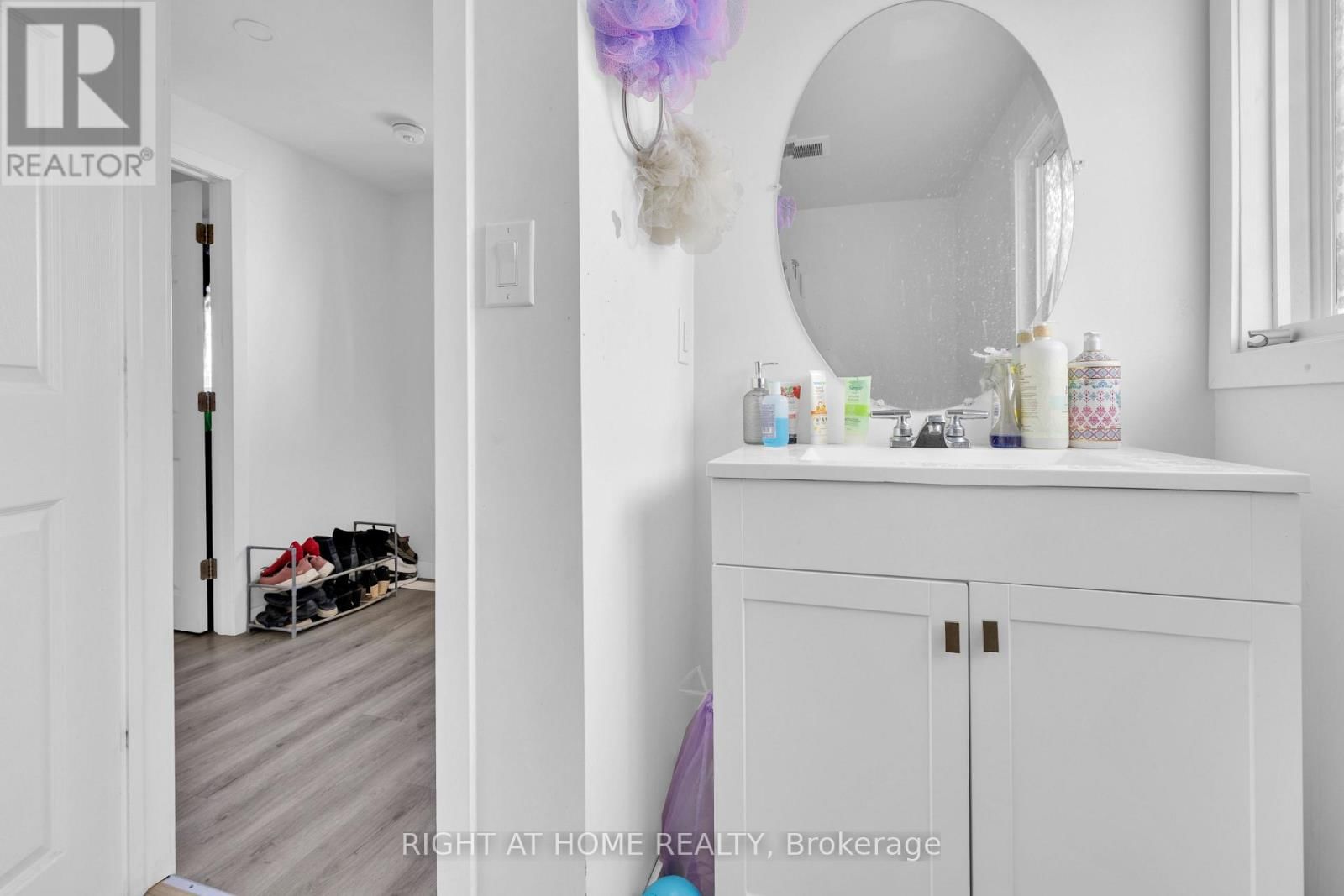 539 CAMPBELL AVENUE Image 20