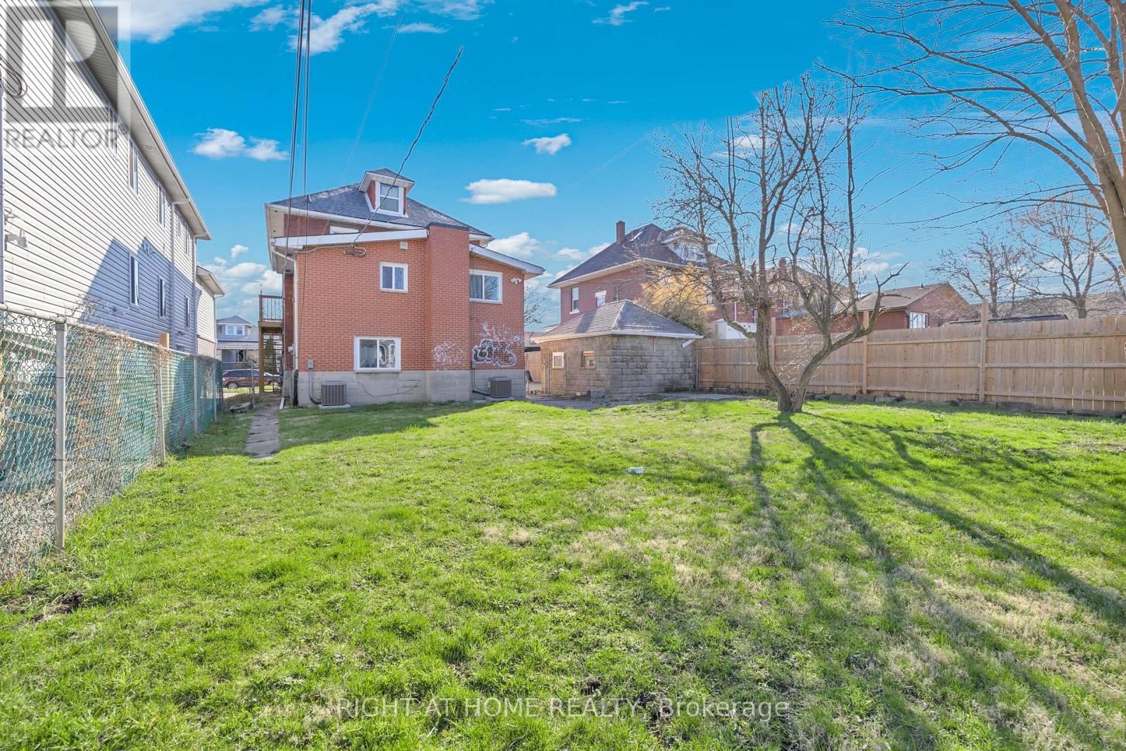 539 CAMPBELL AVENUE Image 23