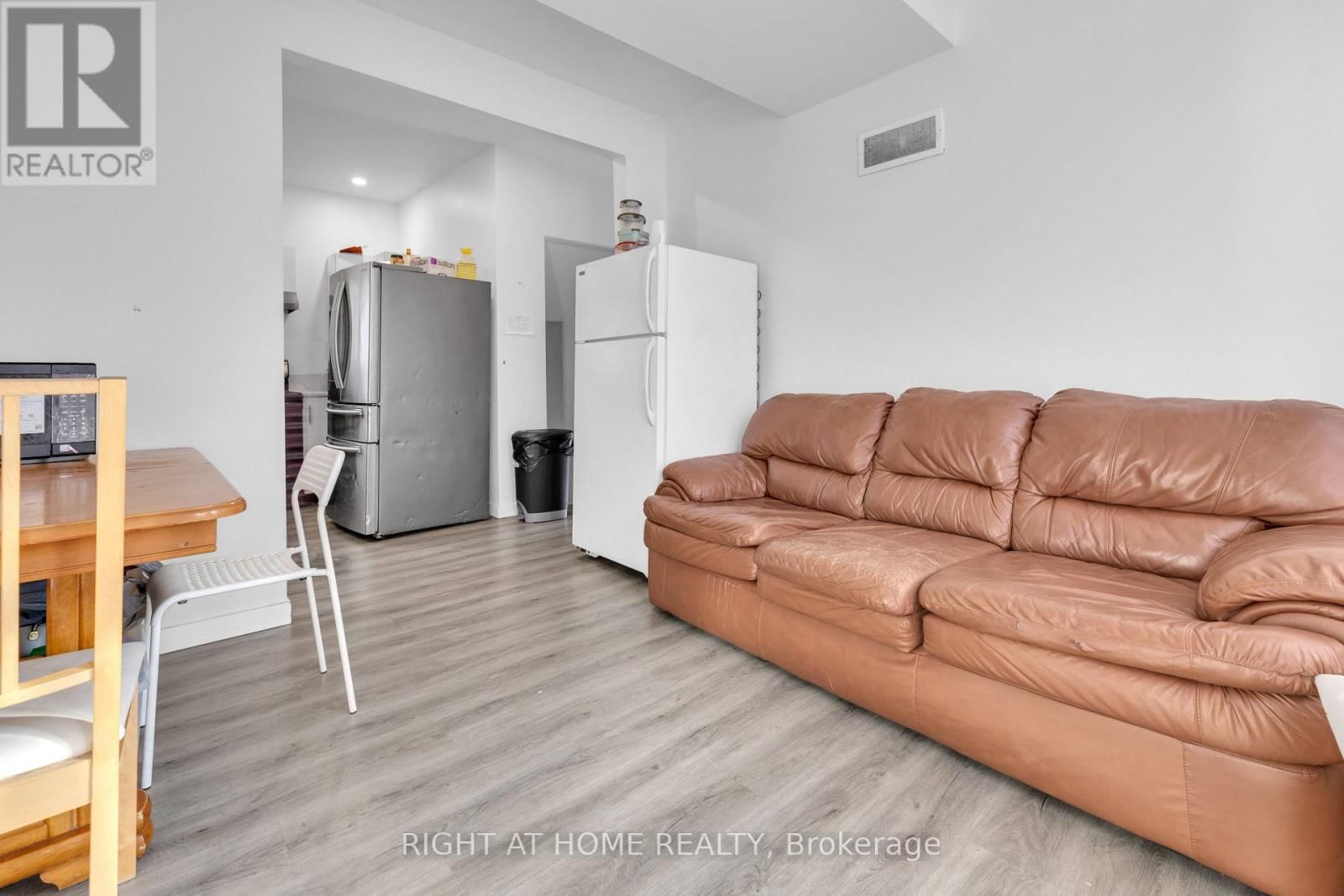 539 CAMPBELL AVENUE Image 7