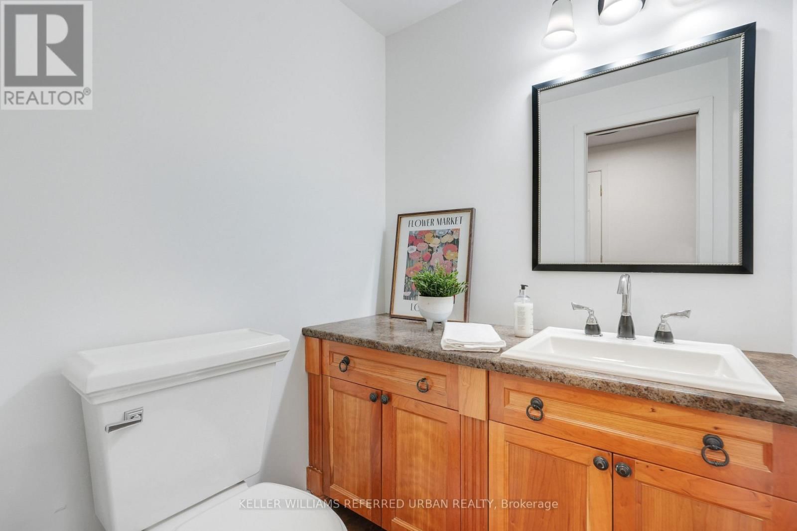 682 GLENHURST CRESCENT Image 15