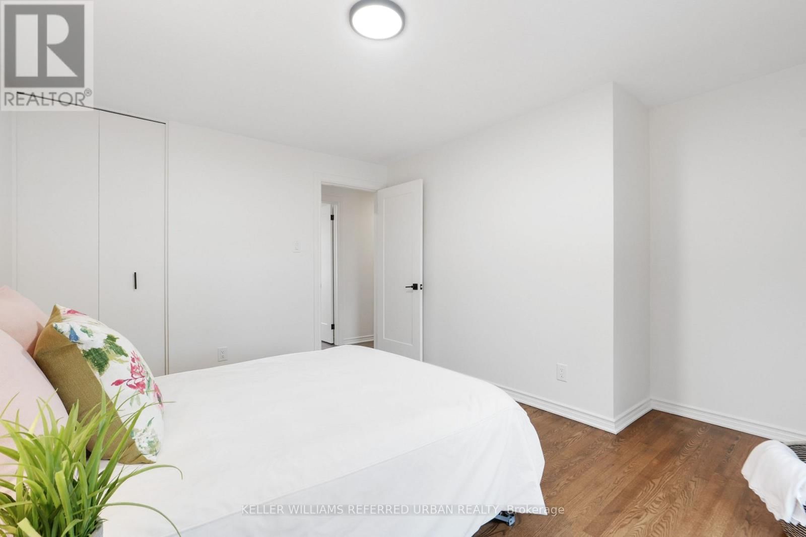 682 GLENHURST CRESCENT Image 20