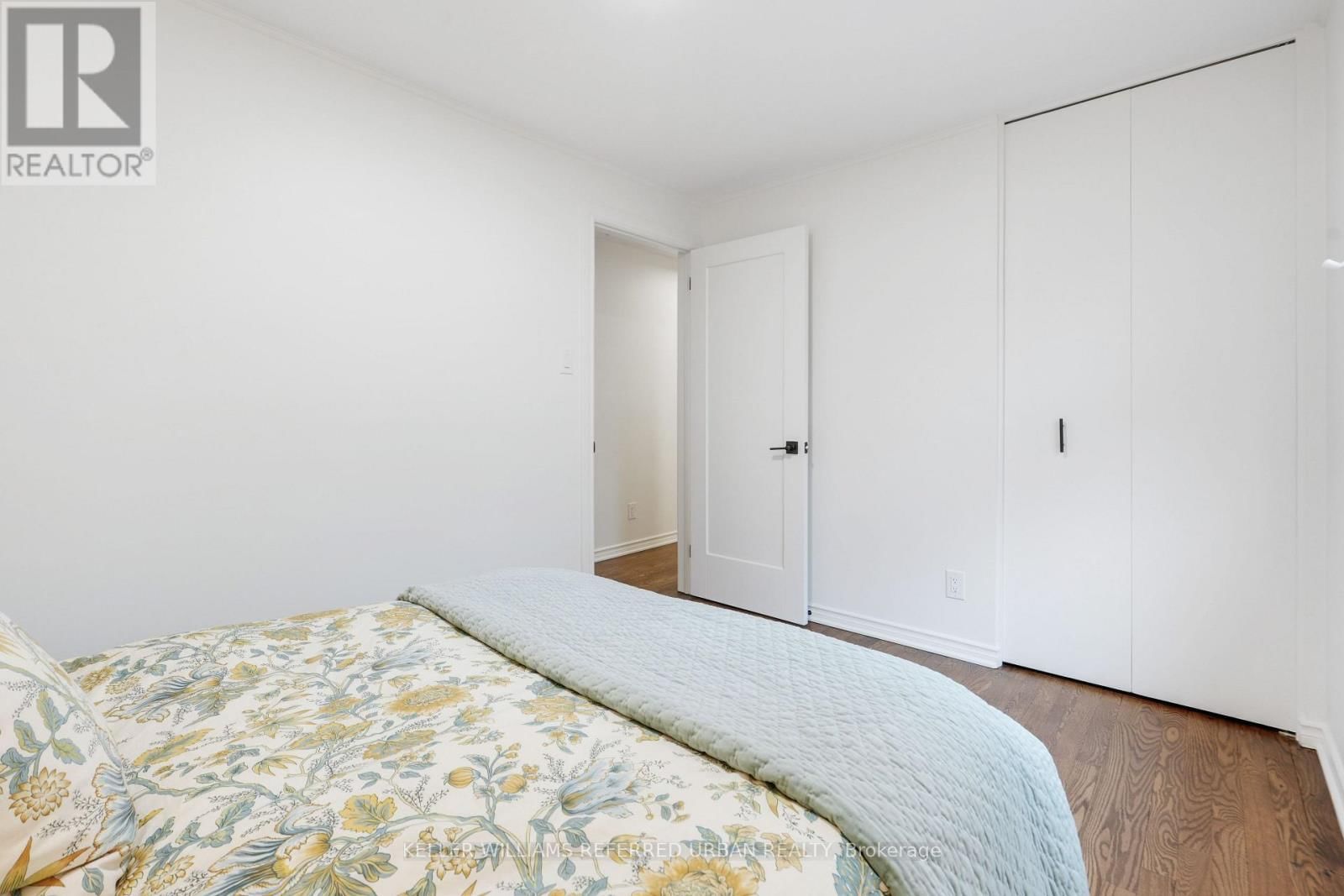 682 GLENHURST CRESCENT Image 22