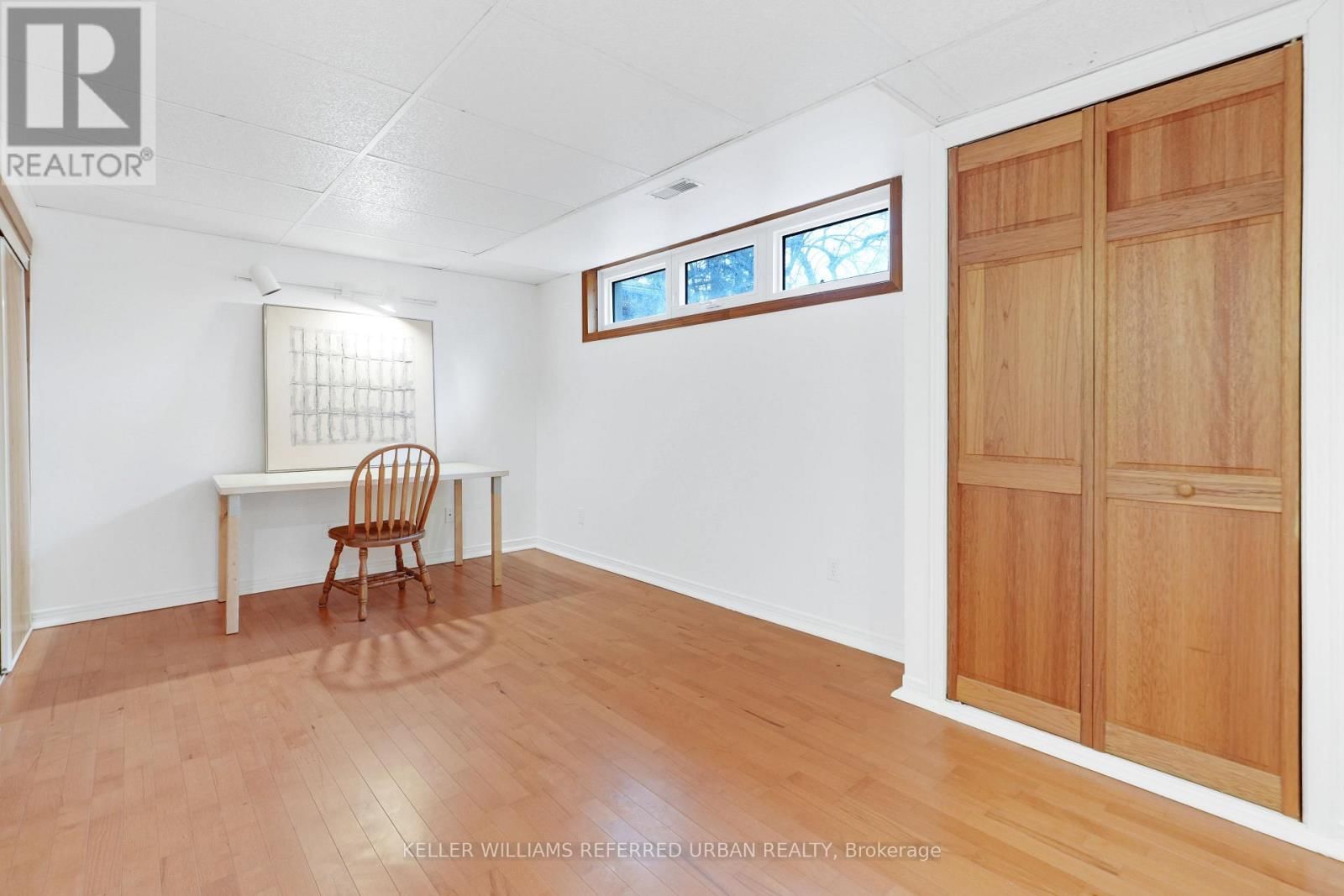 682 GLENHURST CRESCENT Image 27