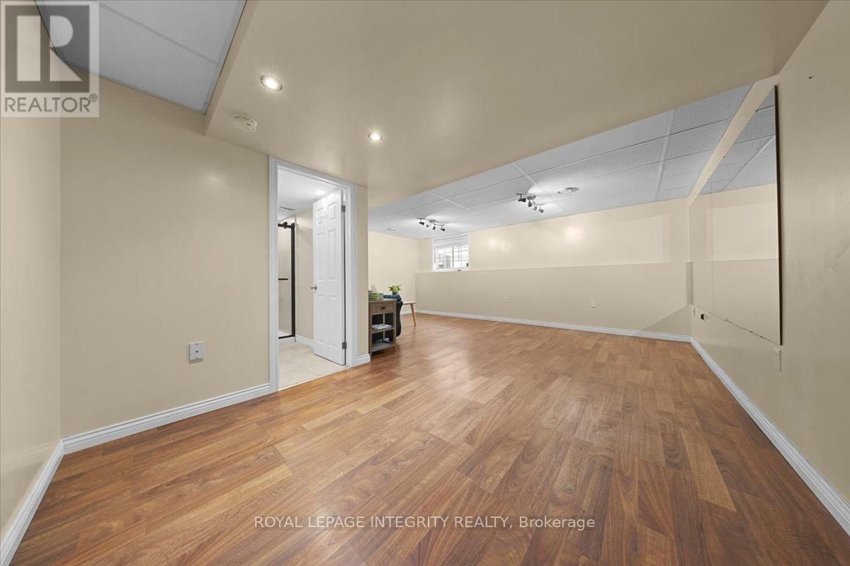 236 WABISKAW PRIVATE Image 32