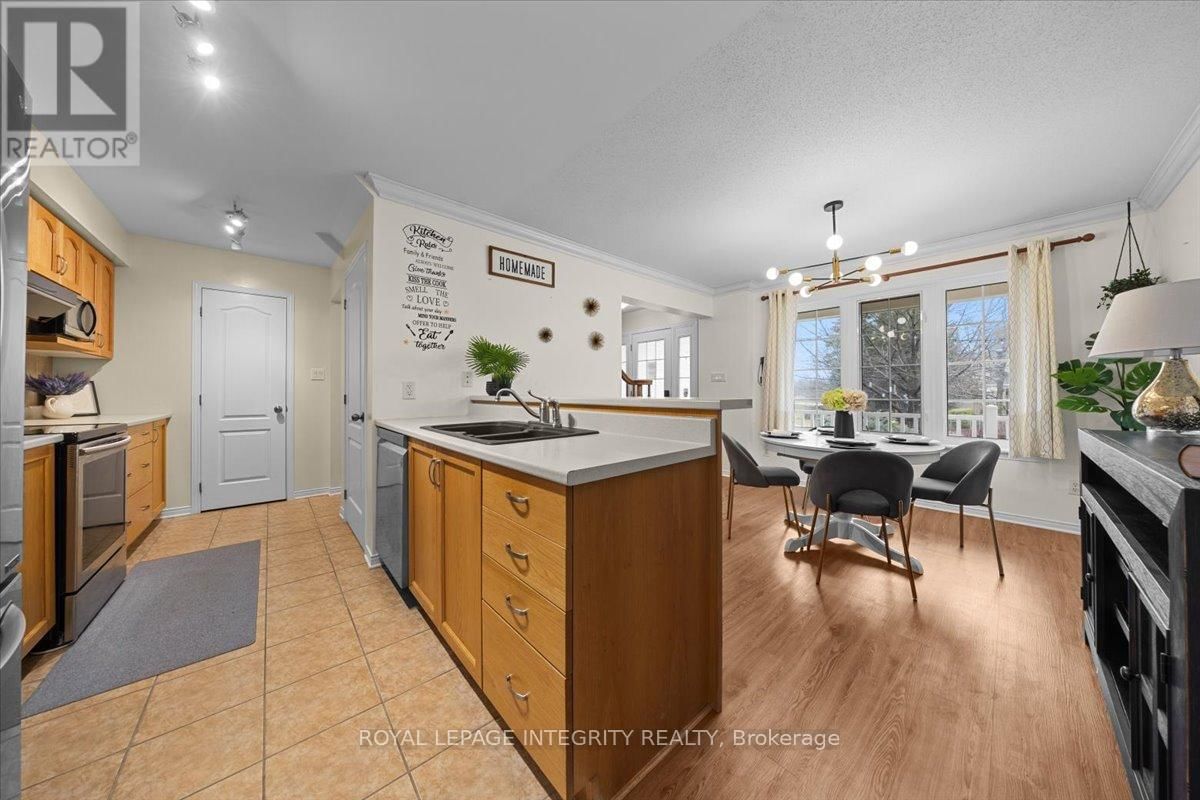 236 WABISKAW PRIVATE Image 9