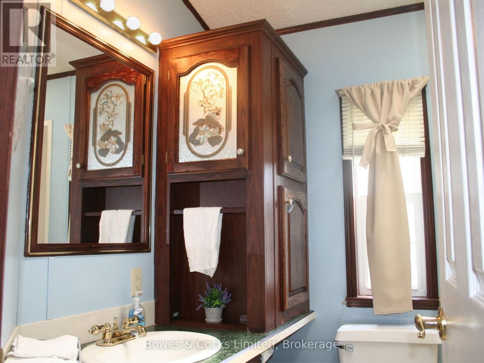 13 TRILLIUM DRIVE Image 16