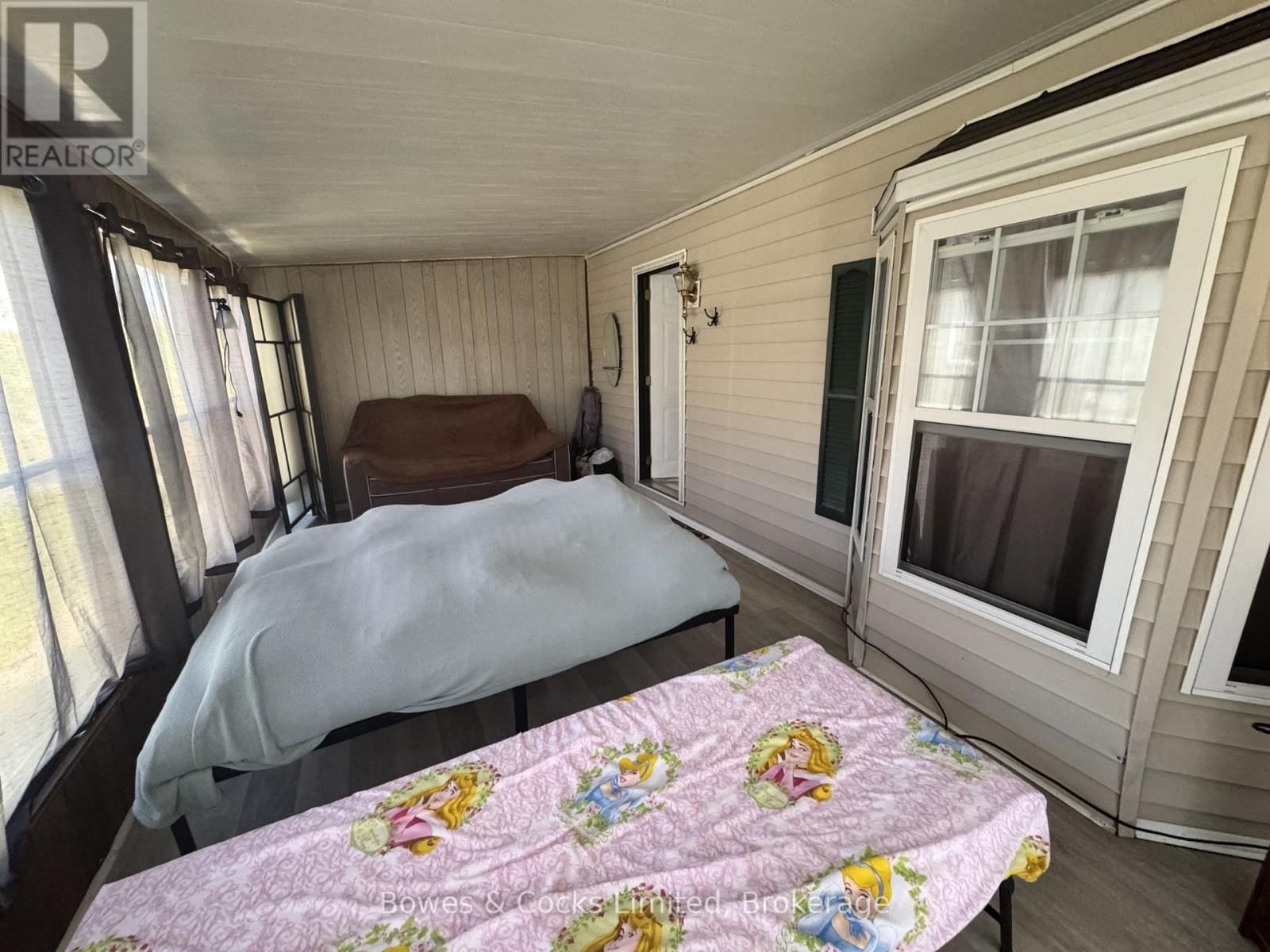 13 TRILLIUM DRIVE Image 18