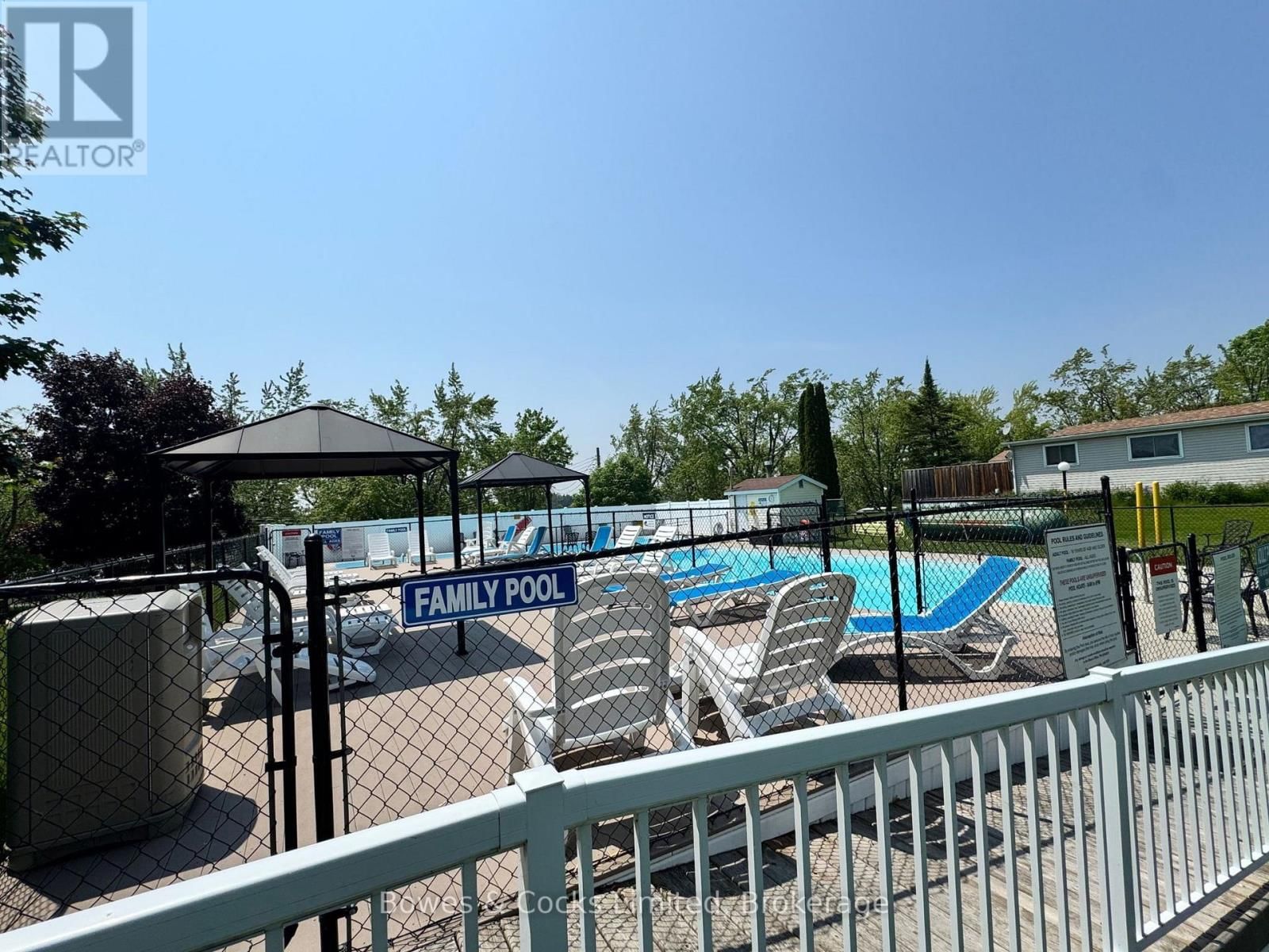 13 TRILLIUM DRIVE Image 19