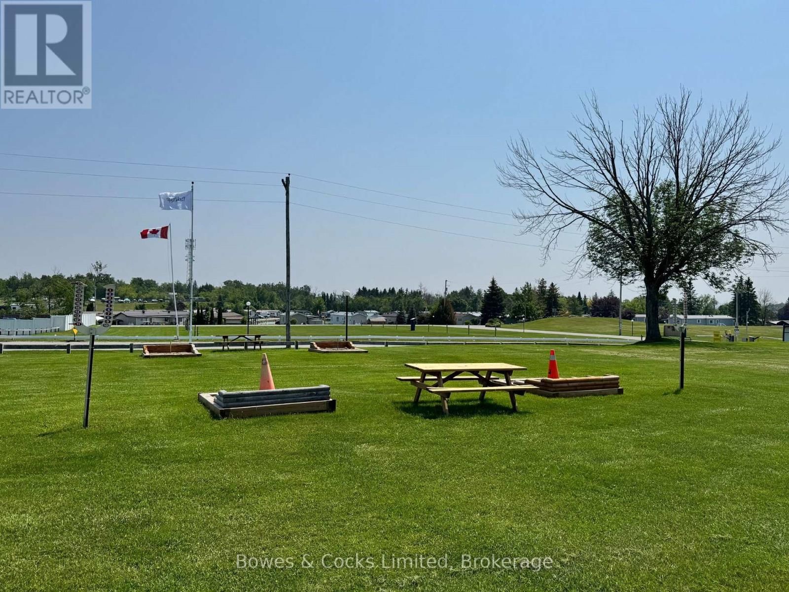 13 TRILLIUM DRIVE Image 21