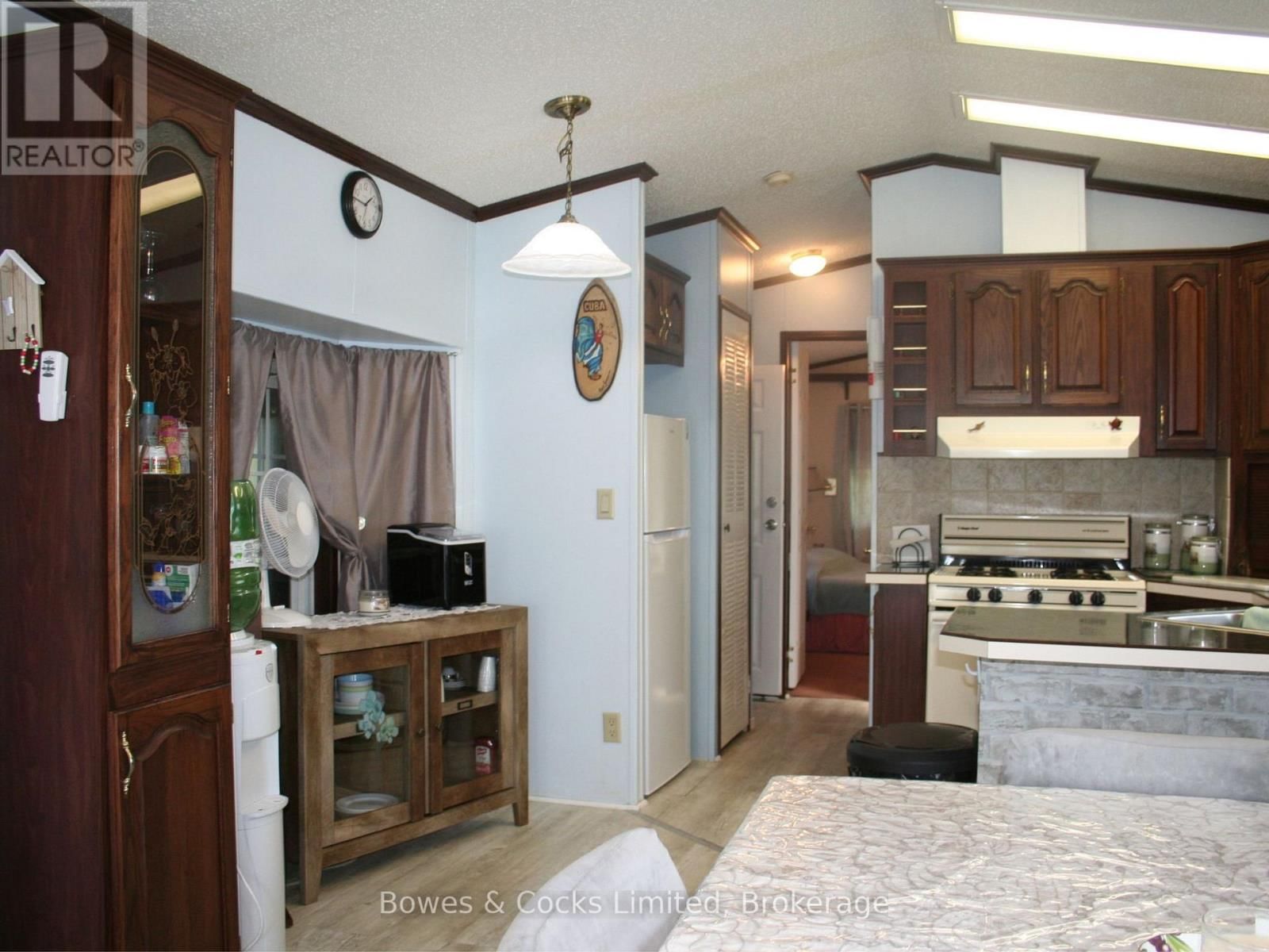 13 TRILLIUM DRIVE Image 9