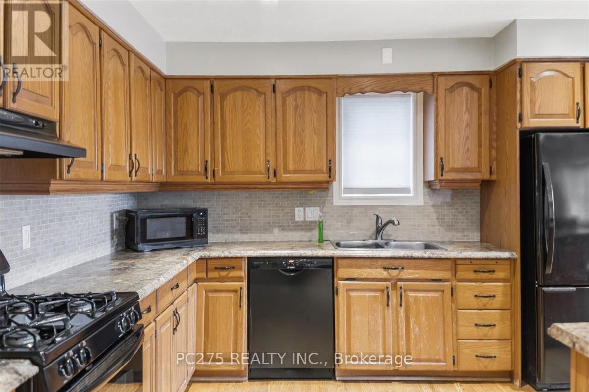 105 GIBSON CRESCENT Image 10