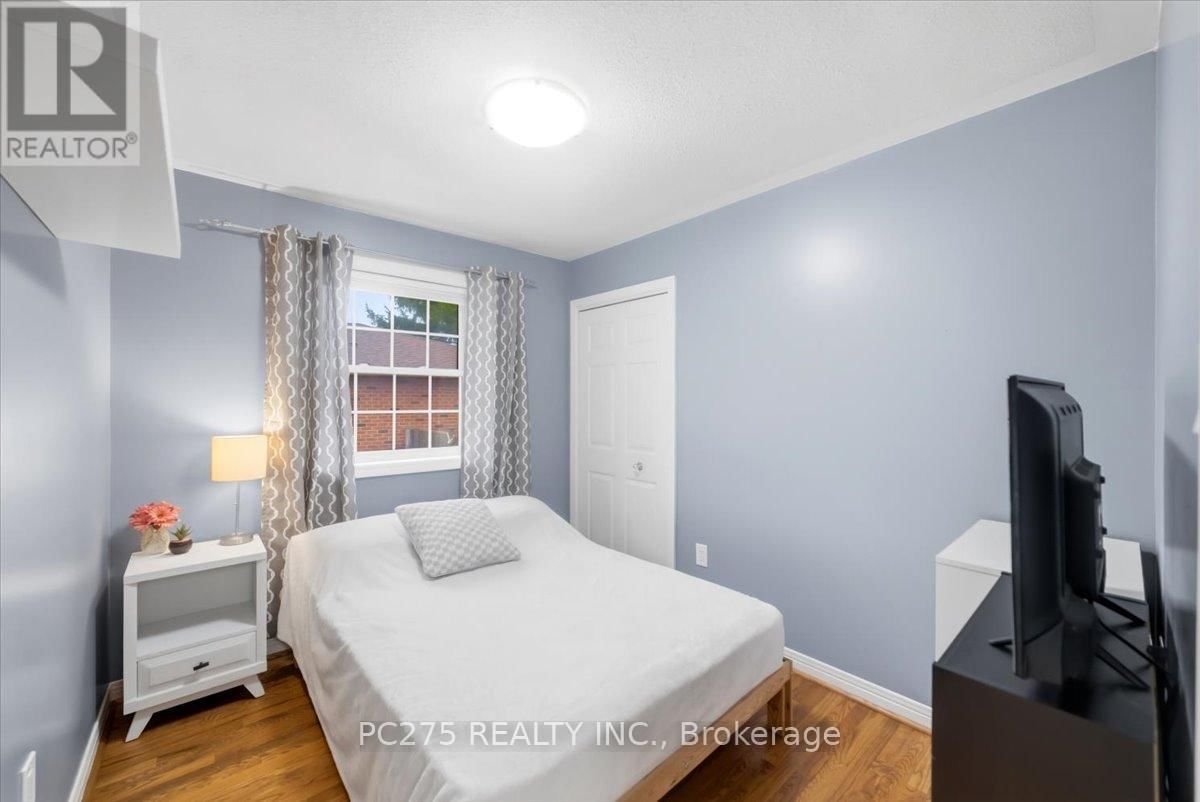 105 GIBSON CRESCENT Image 15