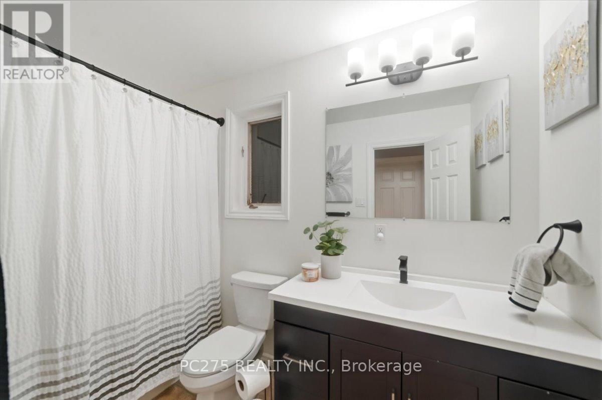 105 GIBSON CRESCENT Image 17