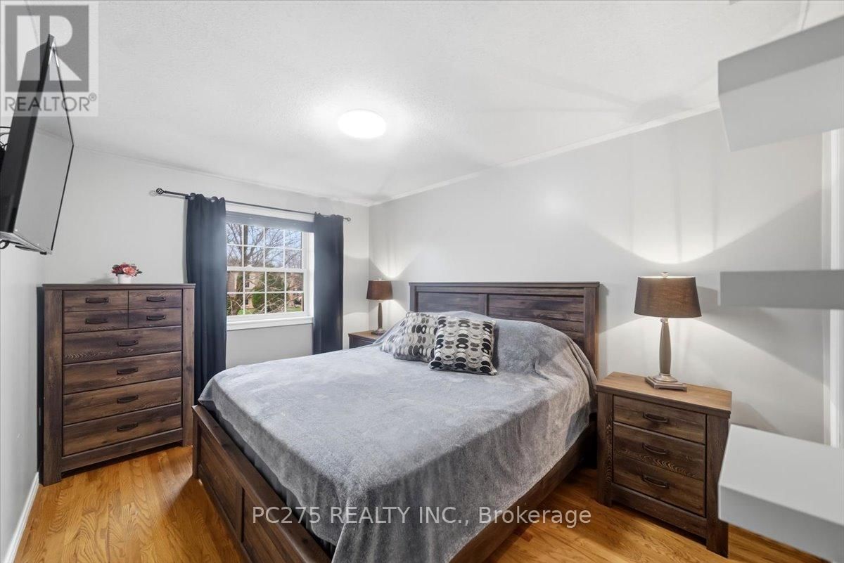 105 GIBSON CRESCENT Image 19