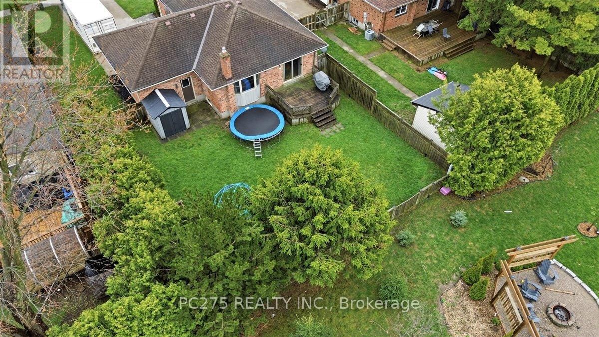 105 GIBSON CRESCENT Image 25