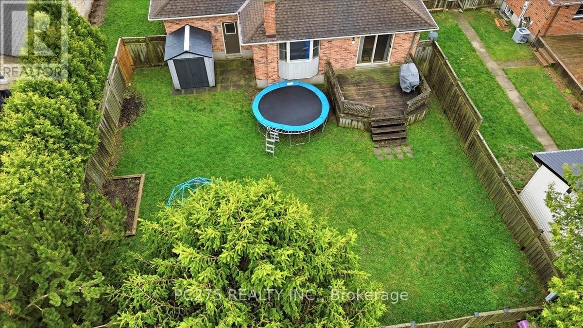 105 GIBSON CRESCENT Image 26