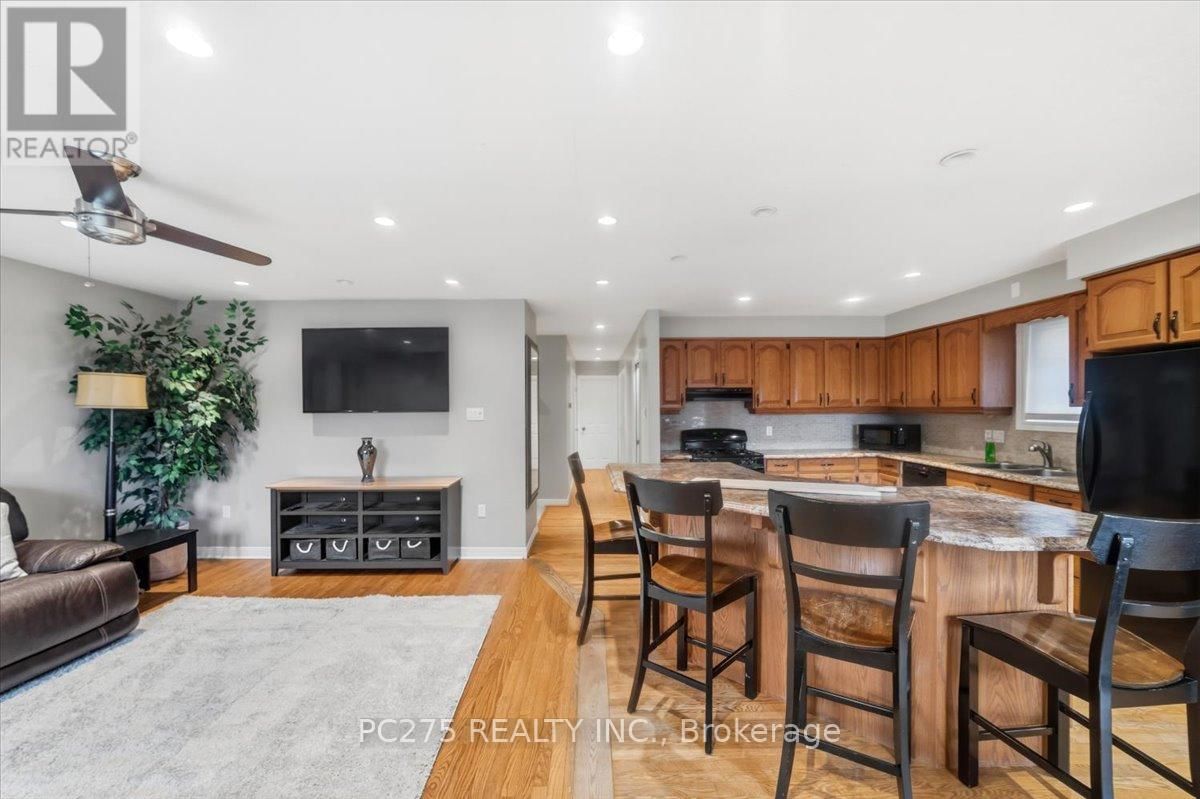 105 GIBSON CRESCENT Image 4