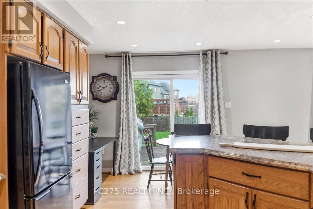 105 GIBSON CRESCENT Image 9