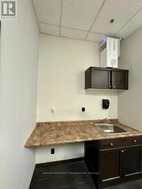 6 - 100 SHELDON DRIVE Image 9