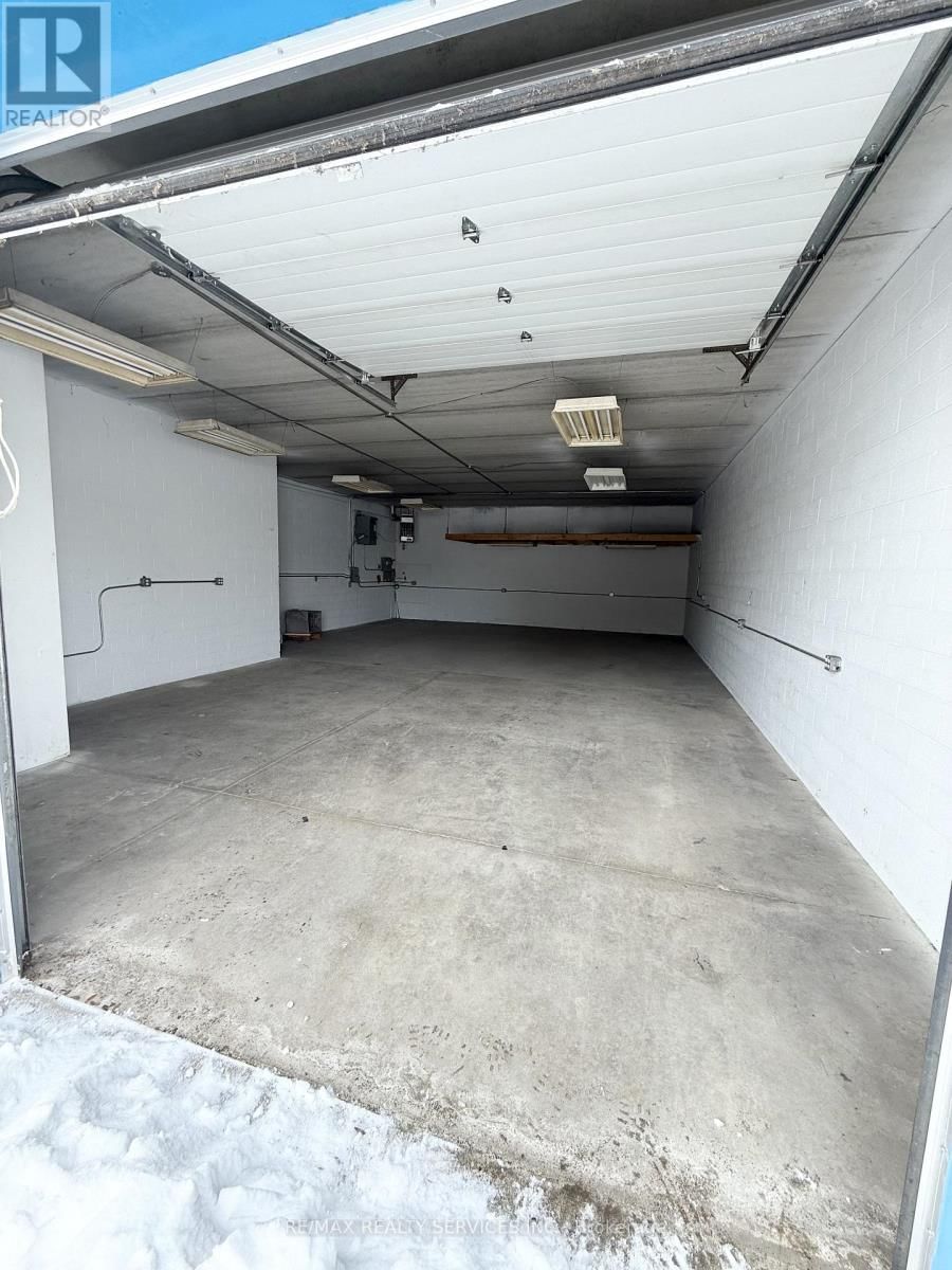 3 - 1033 PATTULLO AVENUE Image 2