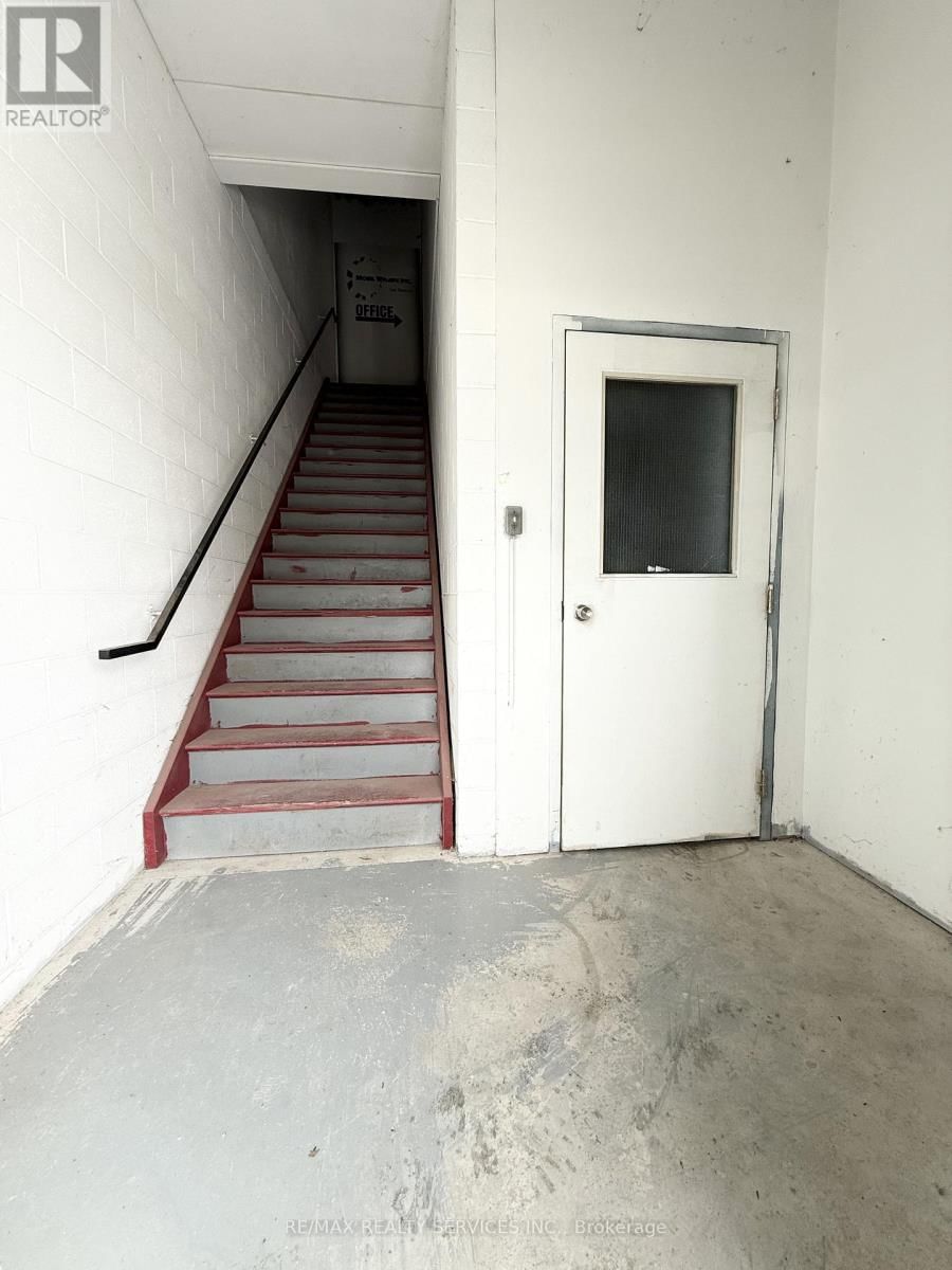 3 - 1033 PATTULLO AVENUE Image 4