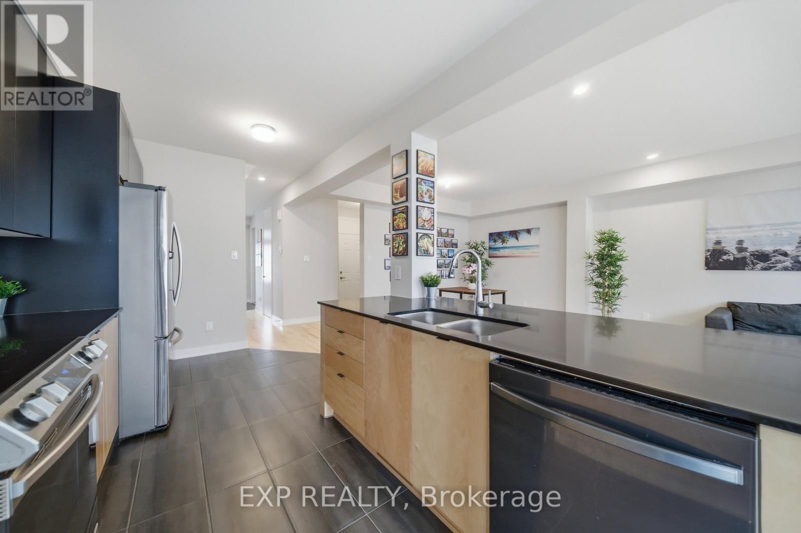 658 TERRIER CIRCLE Image 14