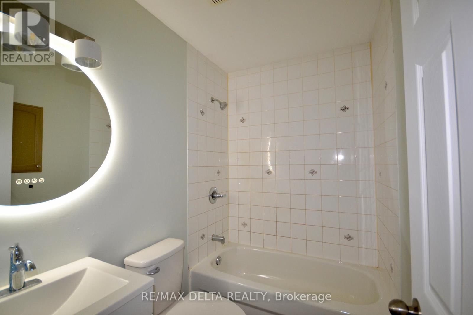 2201 CECILE CRESCENT Image 11