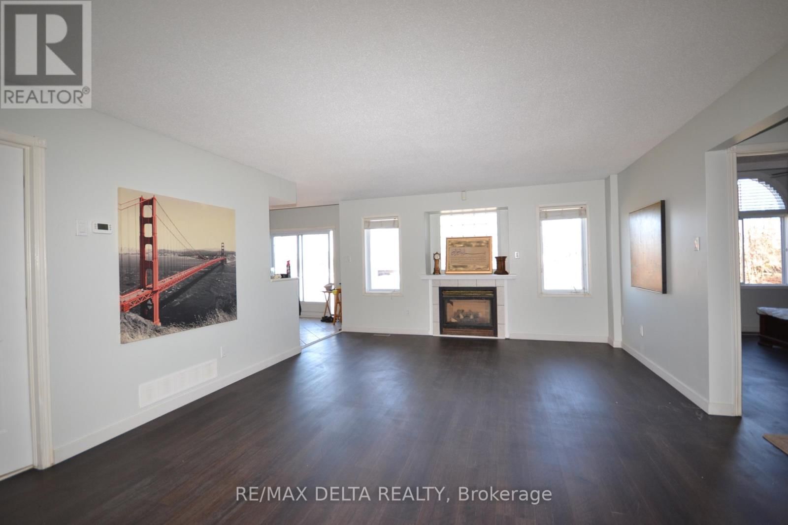 2201 CECILE CRESCENT Image 3