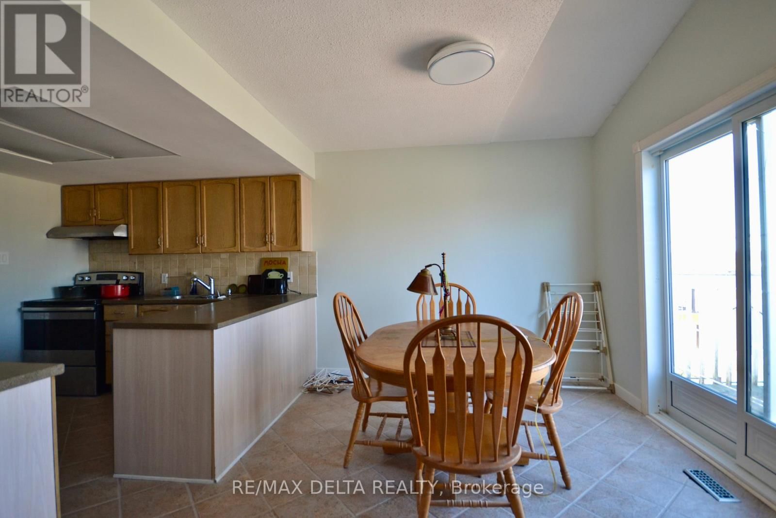 2201 CECILE CRESCENT Image 4