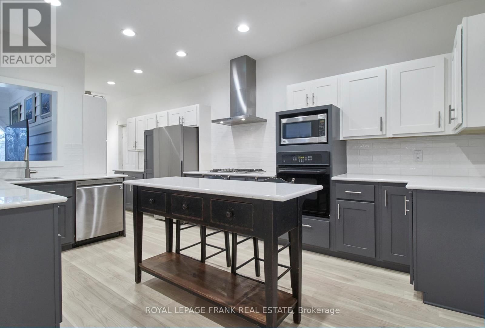 40 TREMAINE TERRACE Image 17