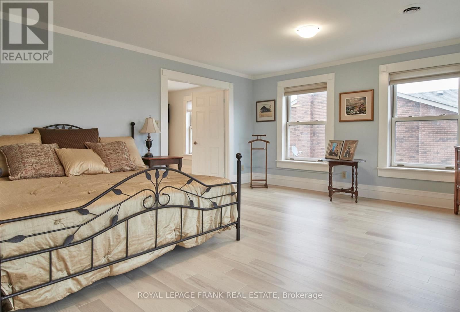 40 TREMAINE TERRACE Image 25