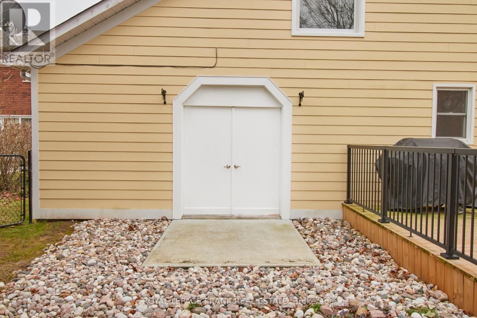 40 TREMAINE TERRACE Image 36