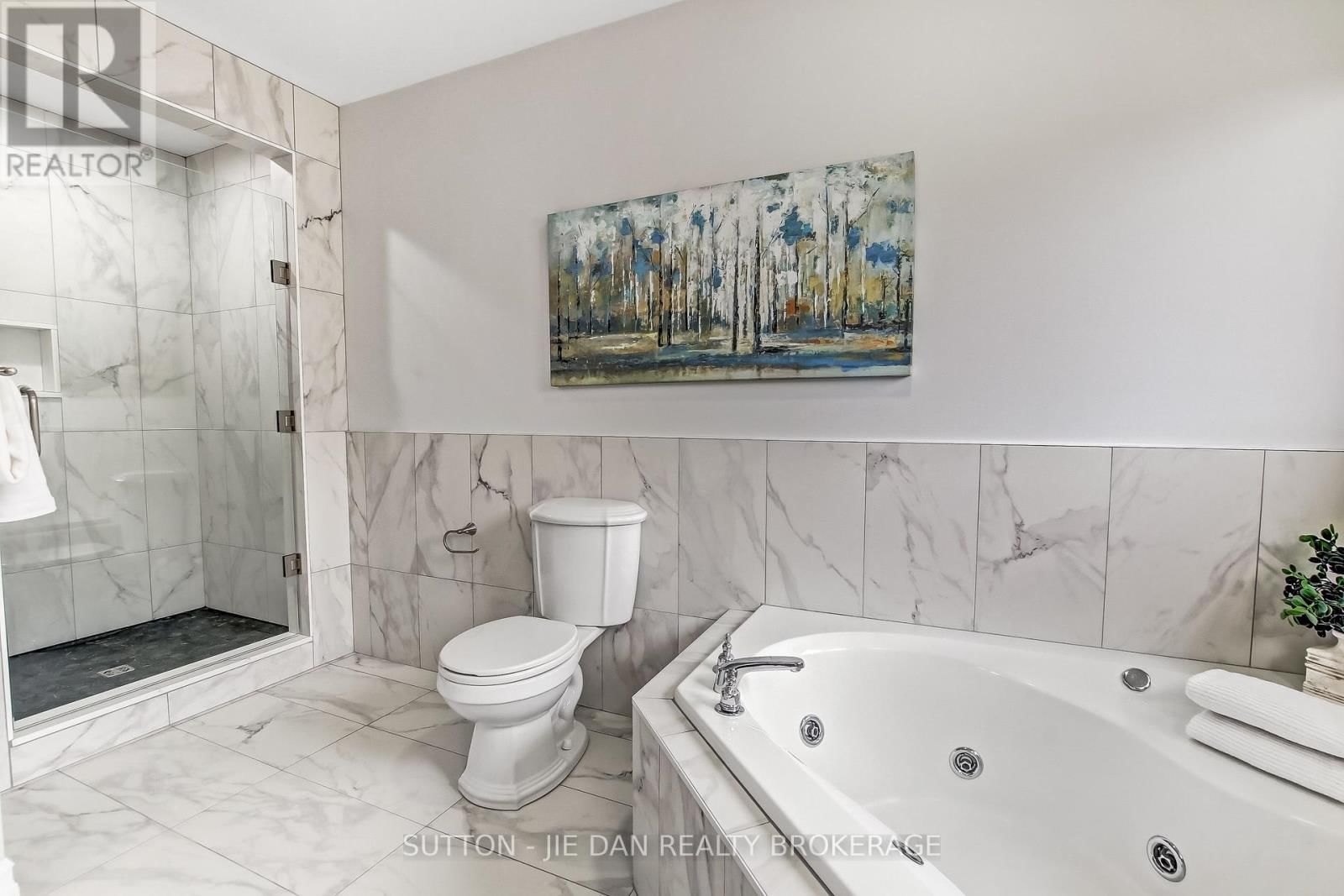 328 PLANE TREE DRIVE Image 17