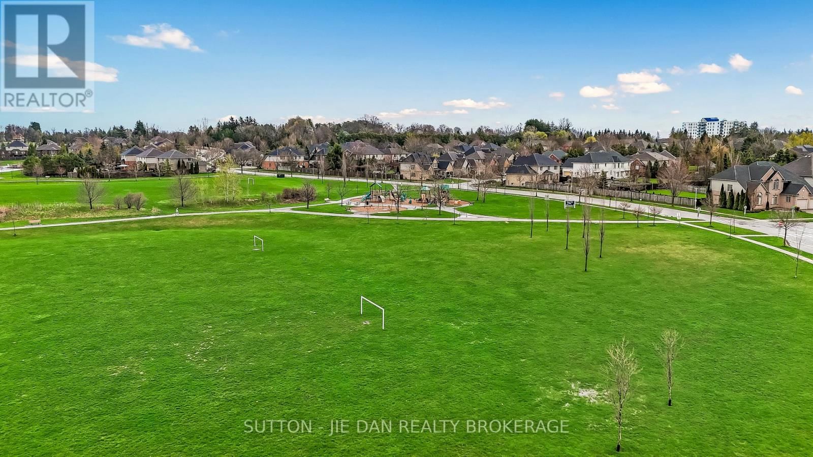 328 PLANE TREE DRIVE Image 2