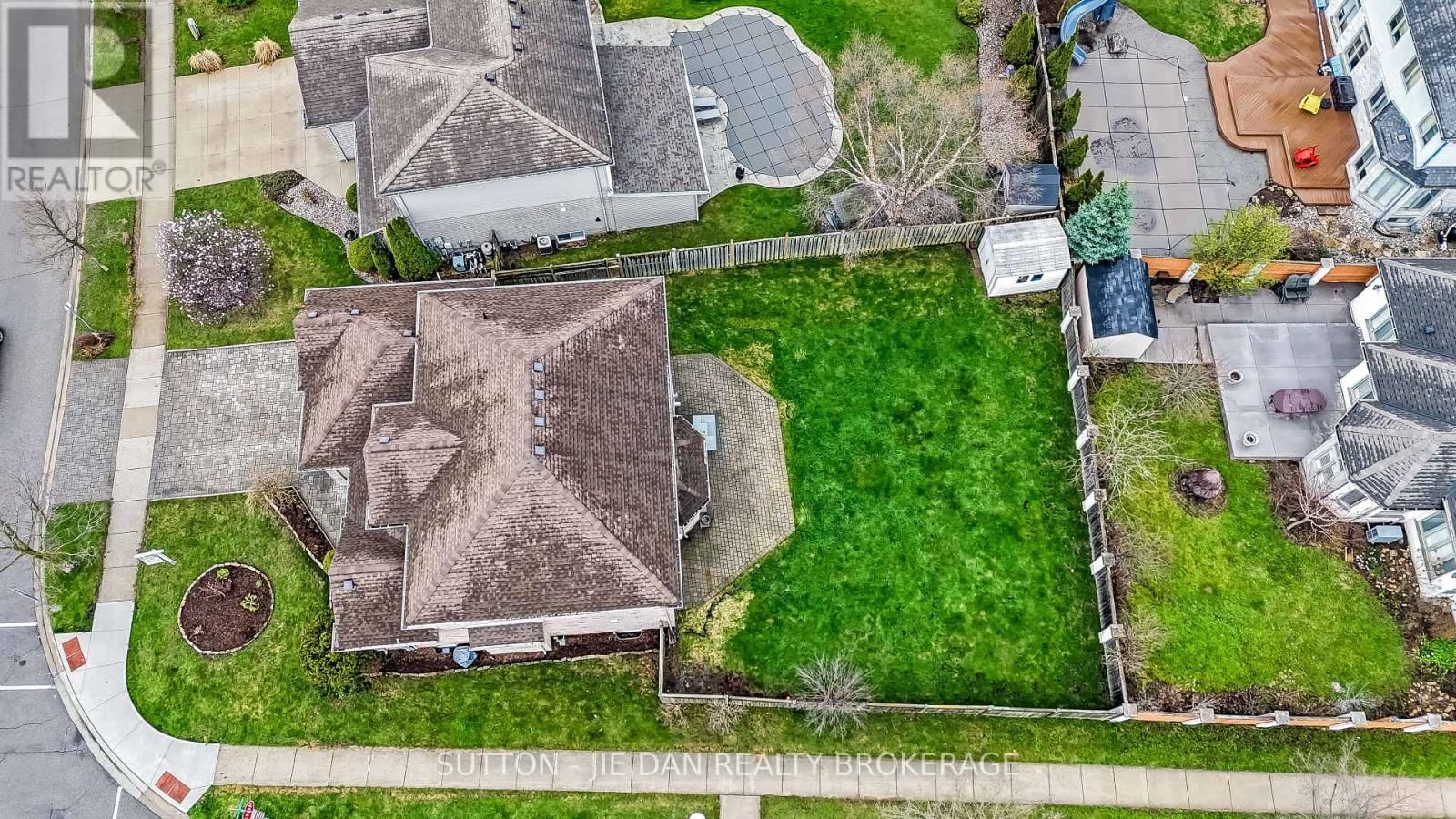 328 PLANE TREE DRIVE Image 29