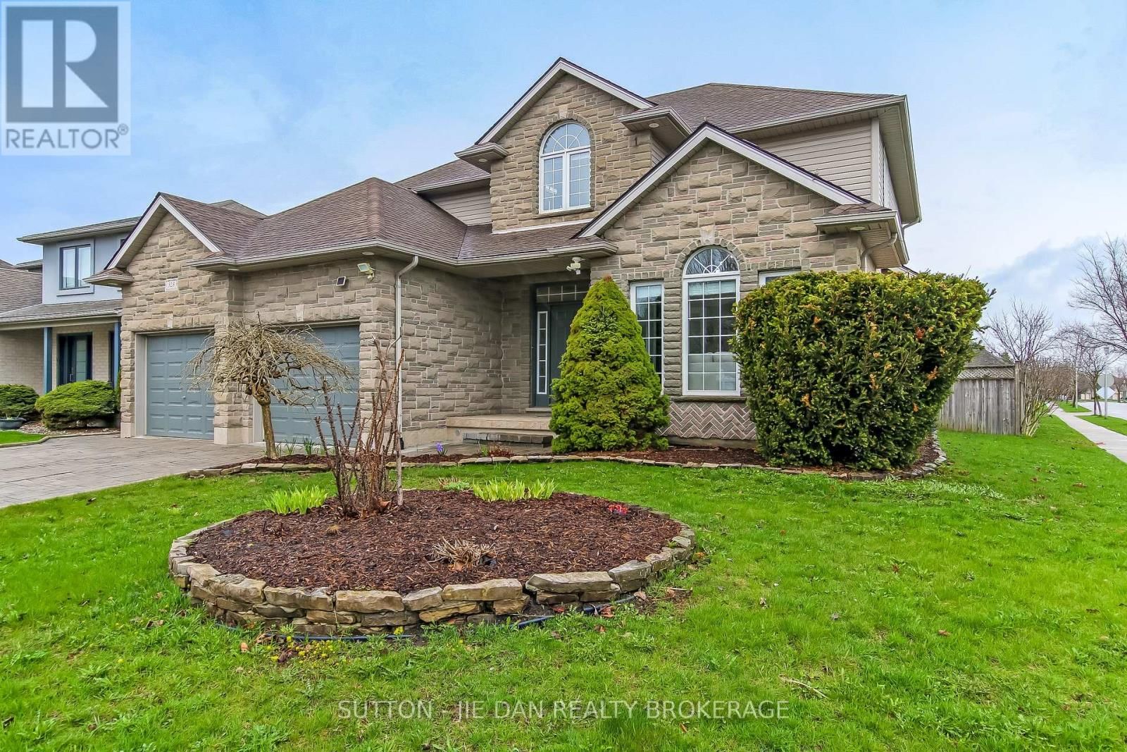 328 PLANE TREE DRIVE Image 31