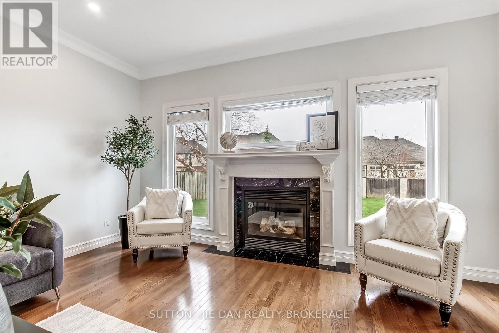 328 PLANE TREE DRIVE Image 7