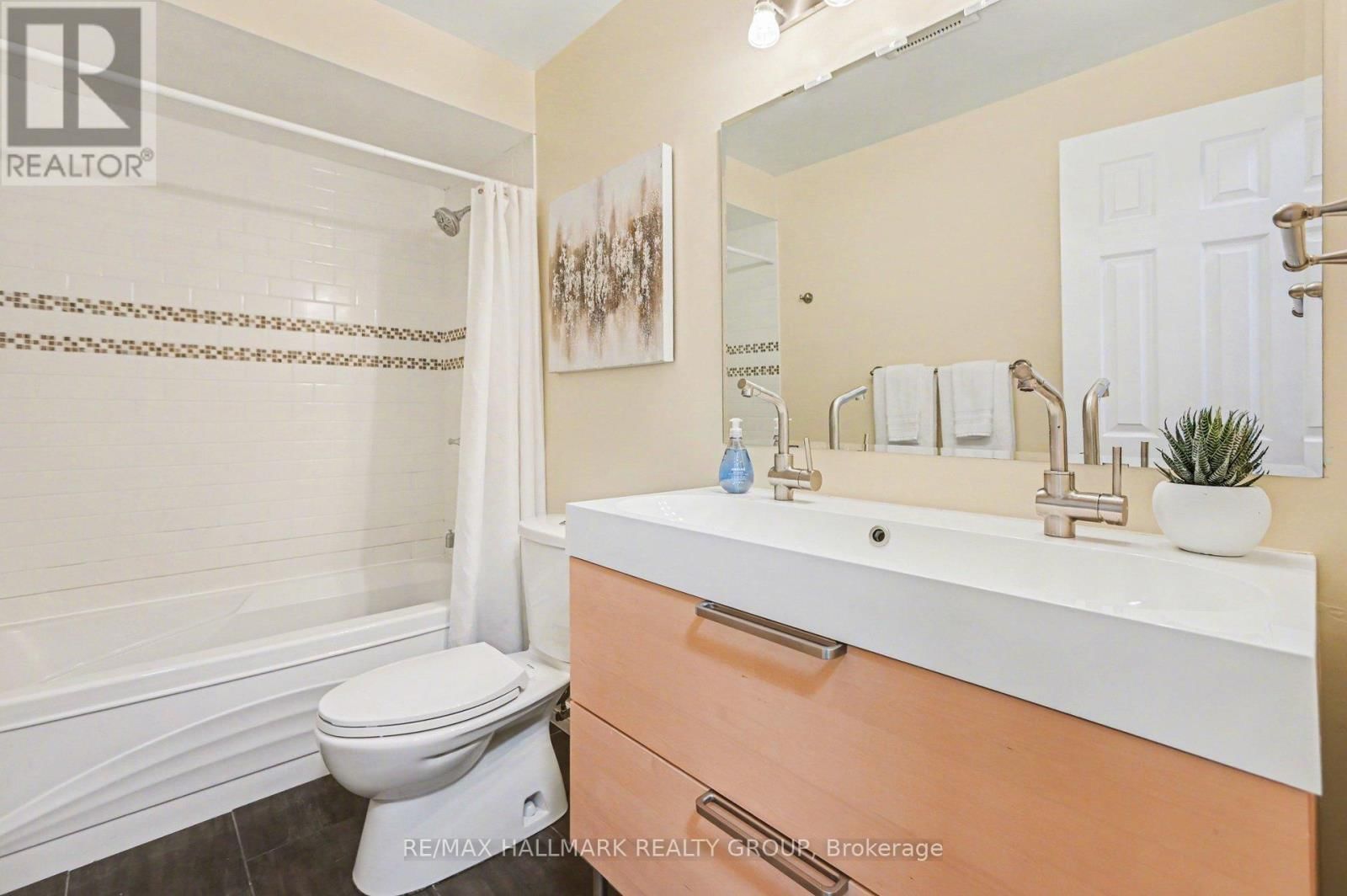 907E ELMSMERE ROAD Image 17