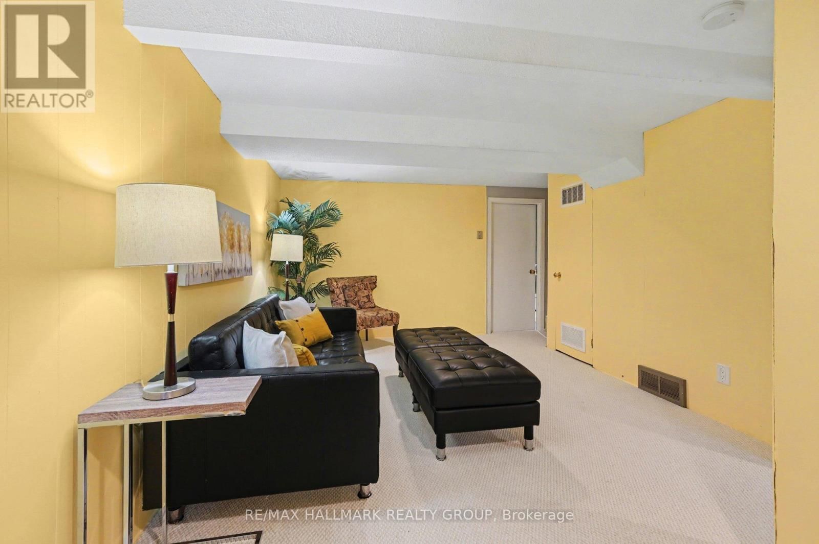 907E ELMSMERE ROAD Image 19