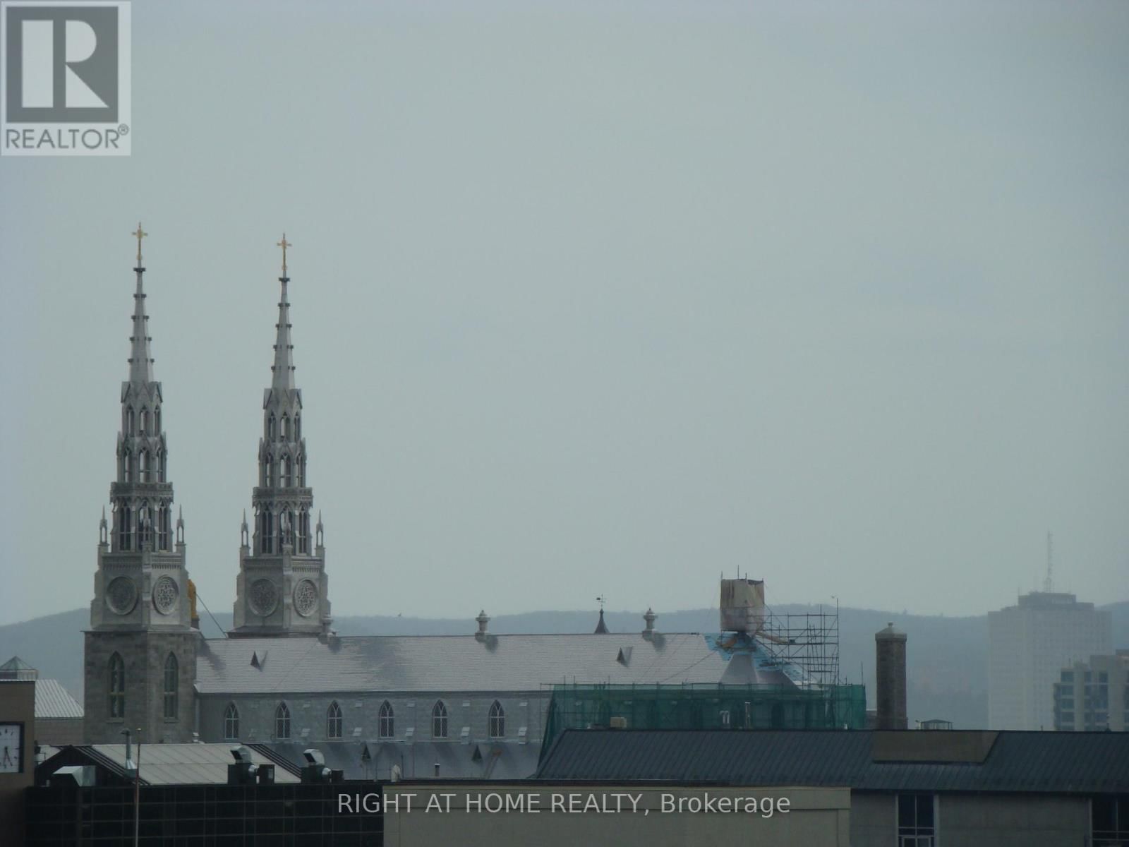 702 - 200 RIDEAU STREET Image 14