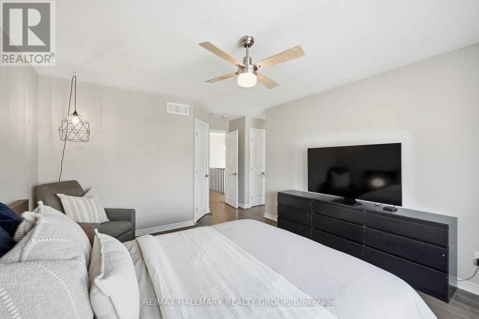 570 BAIE DES CASTORS STREET Image 14